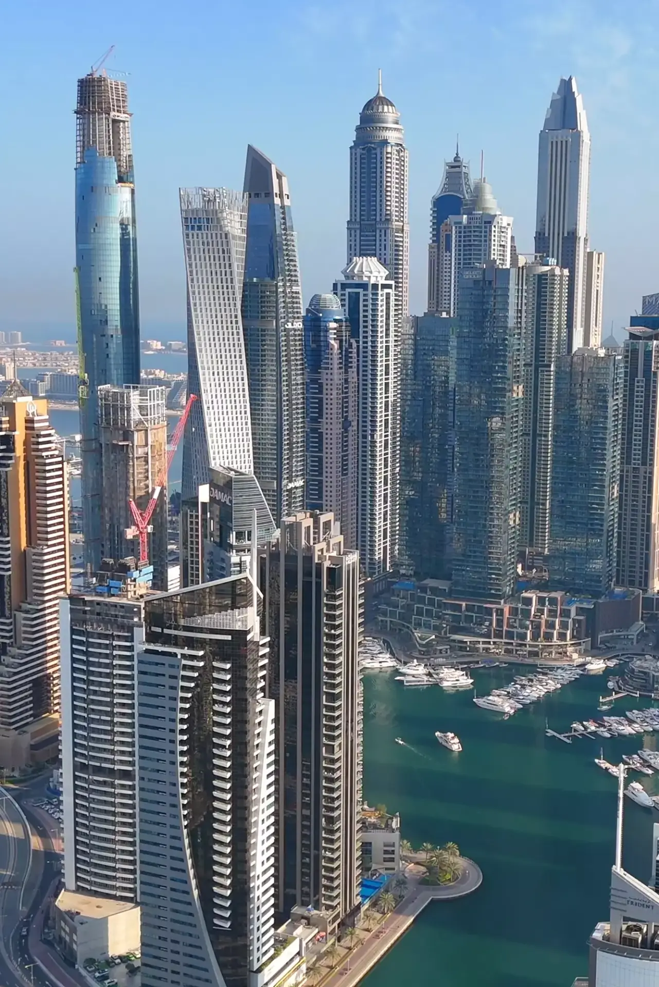 Dubaj z lotu ptaka pion Apartamenty w Dubaju